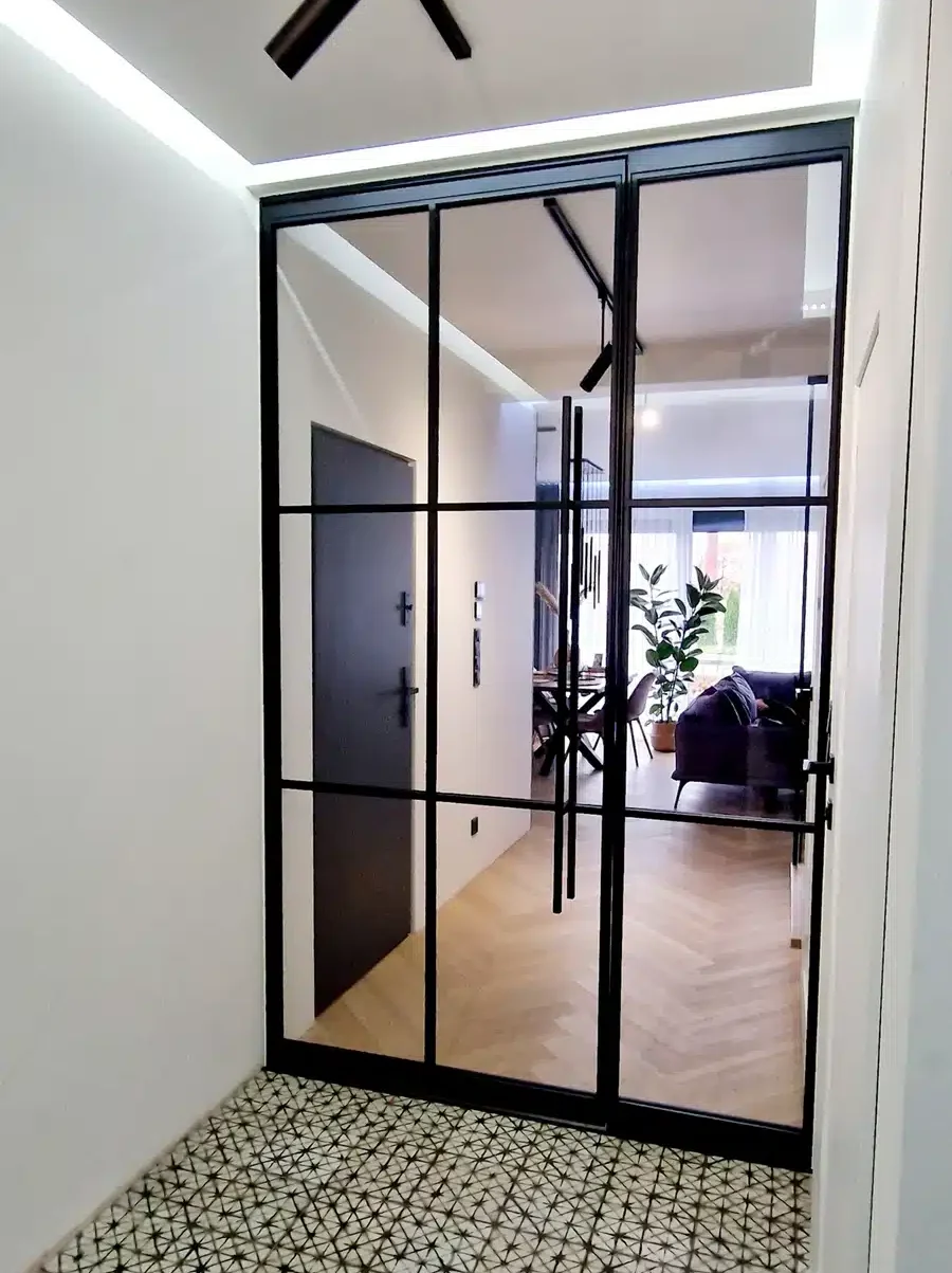 Drzwi pivot loftowe z doświetlem, wiatrołap – Słupsk